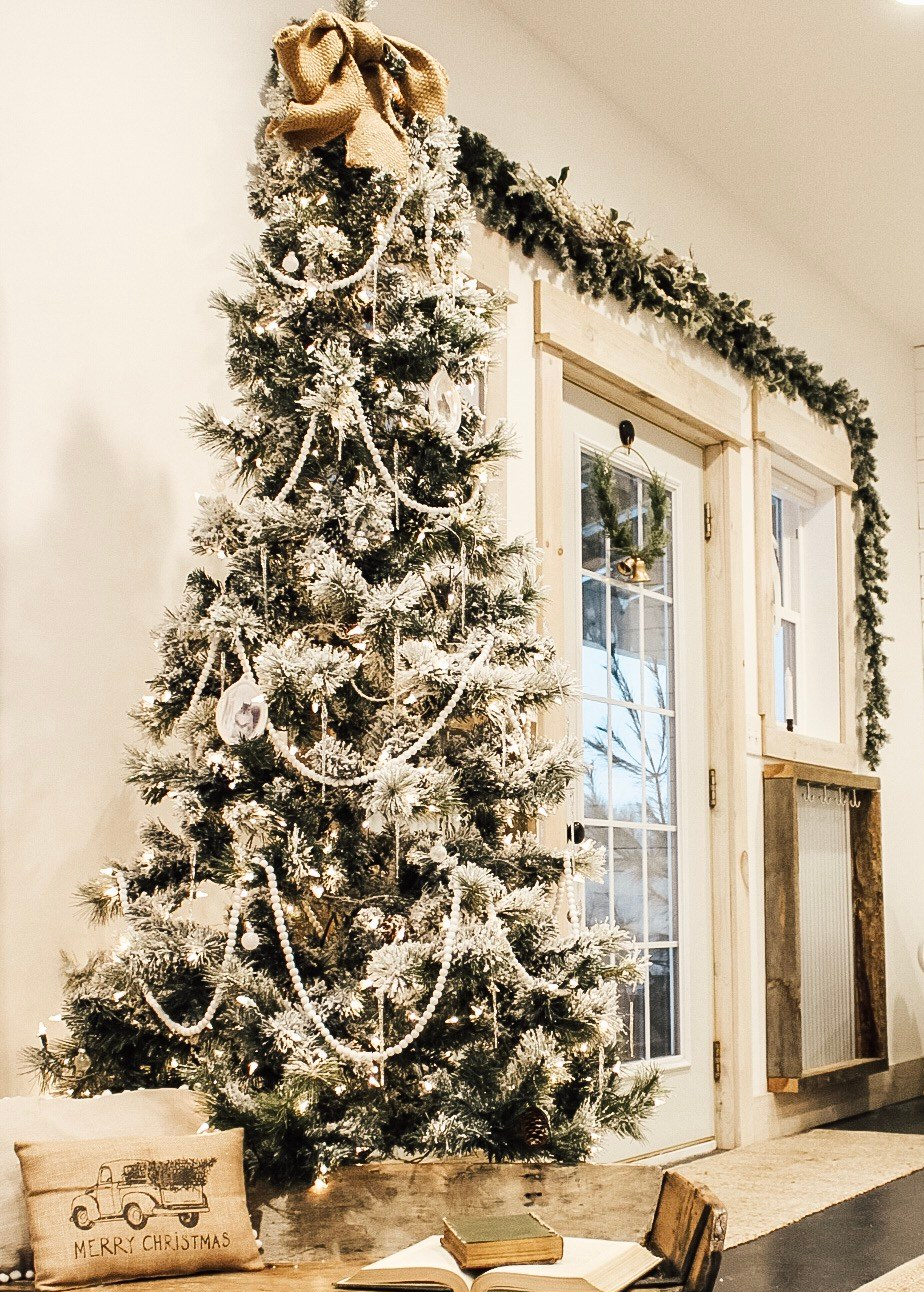 farmhouse cottage christmas tree