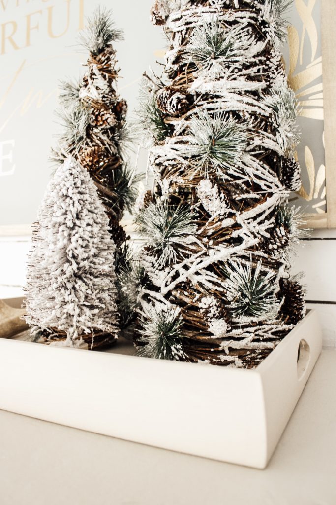 How To Create A Welcoming Entryway For Christmas