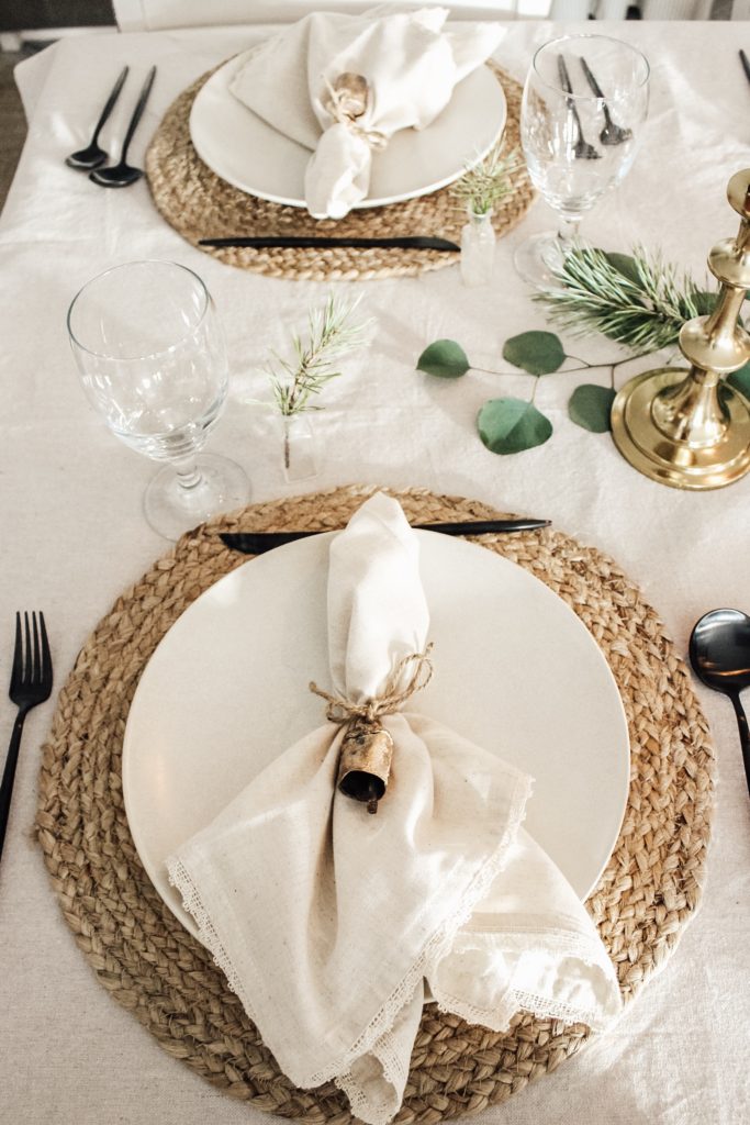 how to set a beautiful tablescape