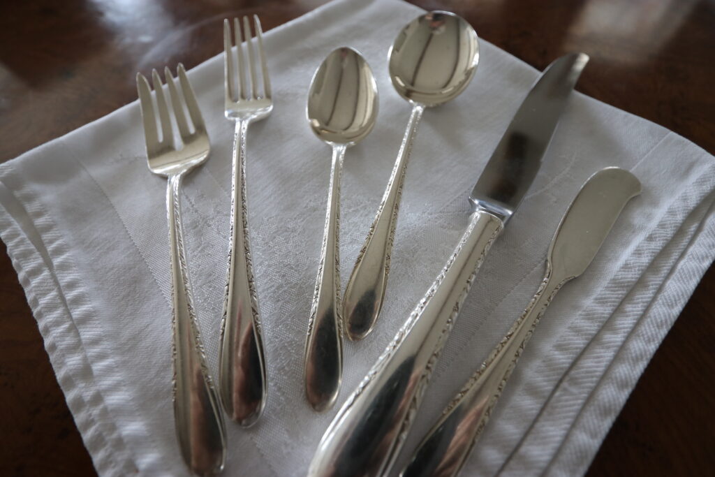 Ten Home Decor Items I To Thrift silver set